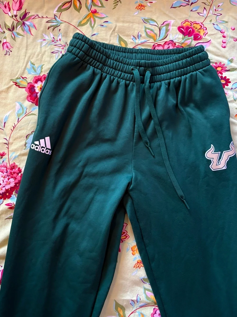 Adidas USF South Florida Bulls team issued green sweatpants men’s medium